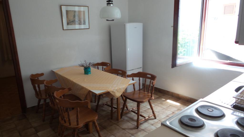 Tihana Apartments Jadranovo Rom bilde